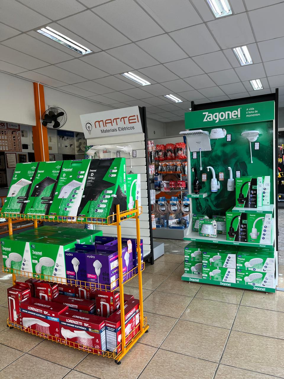 Interior da loja Mattei Materiais Elétricos em Esteio
